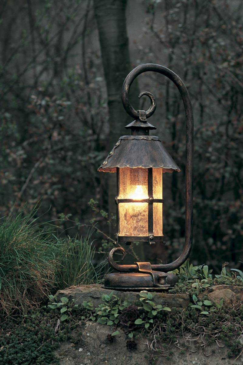Lampadaire exterieur fer forgé