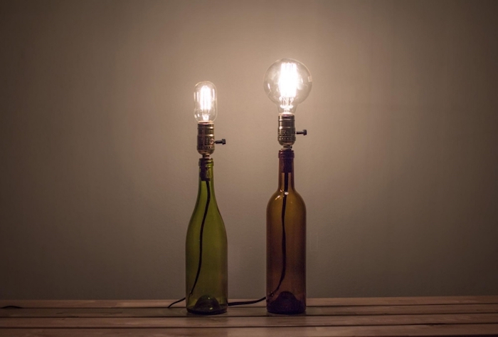 Faire une lampe de chevet avec une bouteille