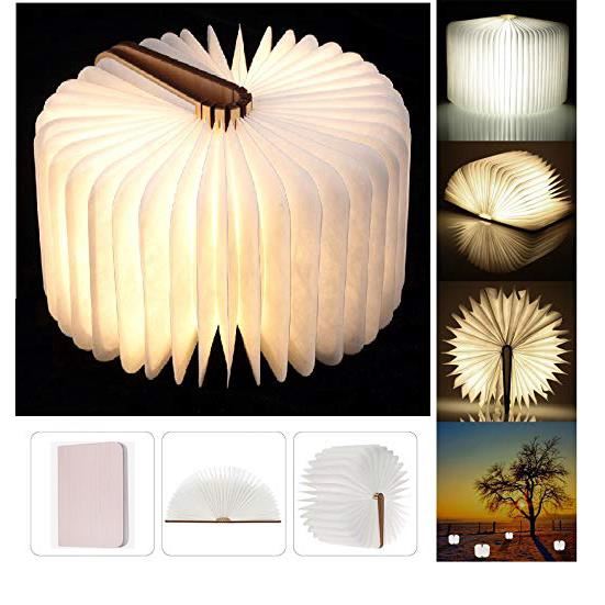Lampe de chevet et livre
