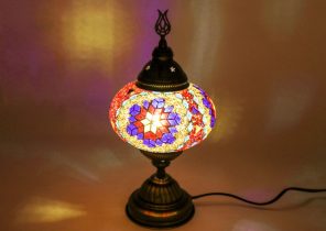 Lampe de chevet allumé hordes