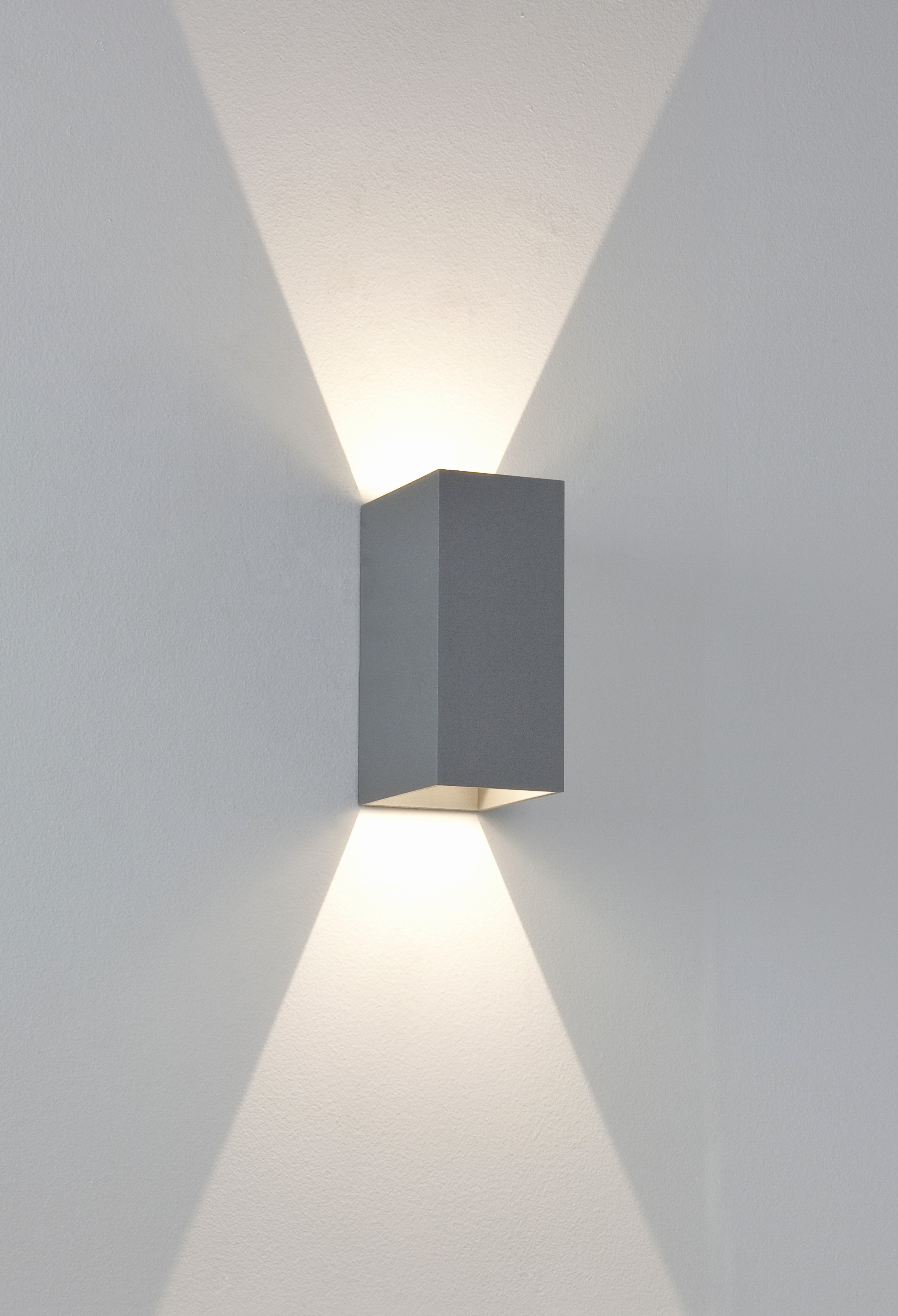 Lampe murale extérieure design
