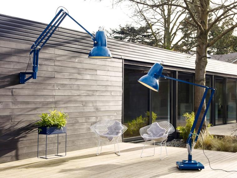 Lampadaire extérieur industriel