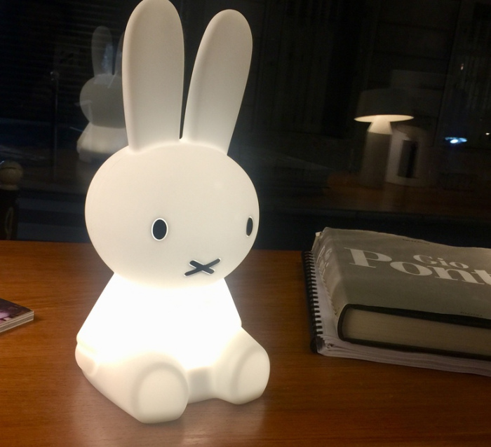 Lampe bureau enfant design