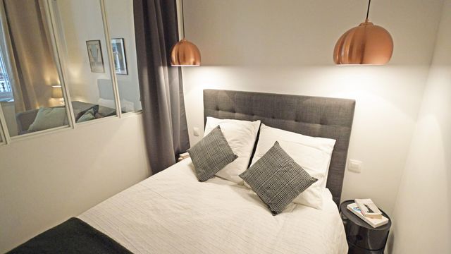 Lampe de chevet gain de place