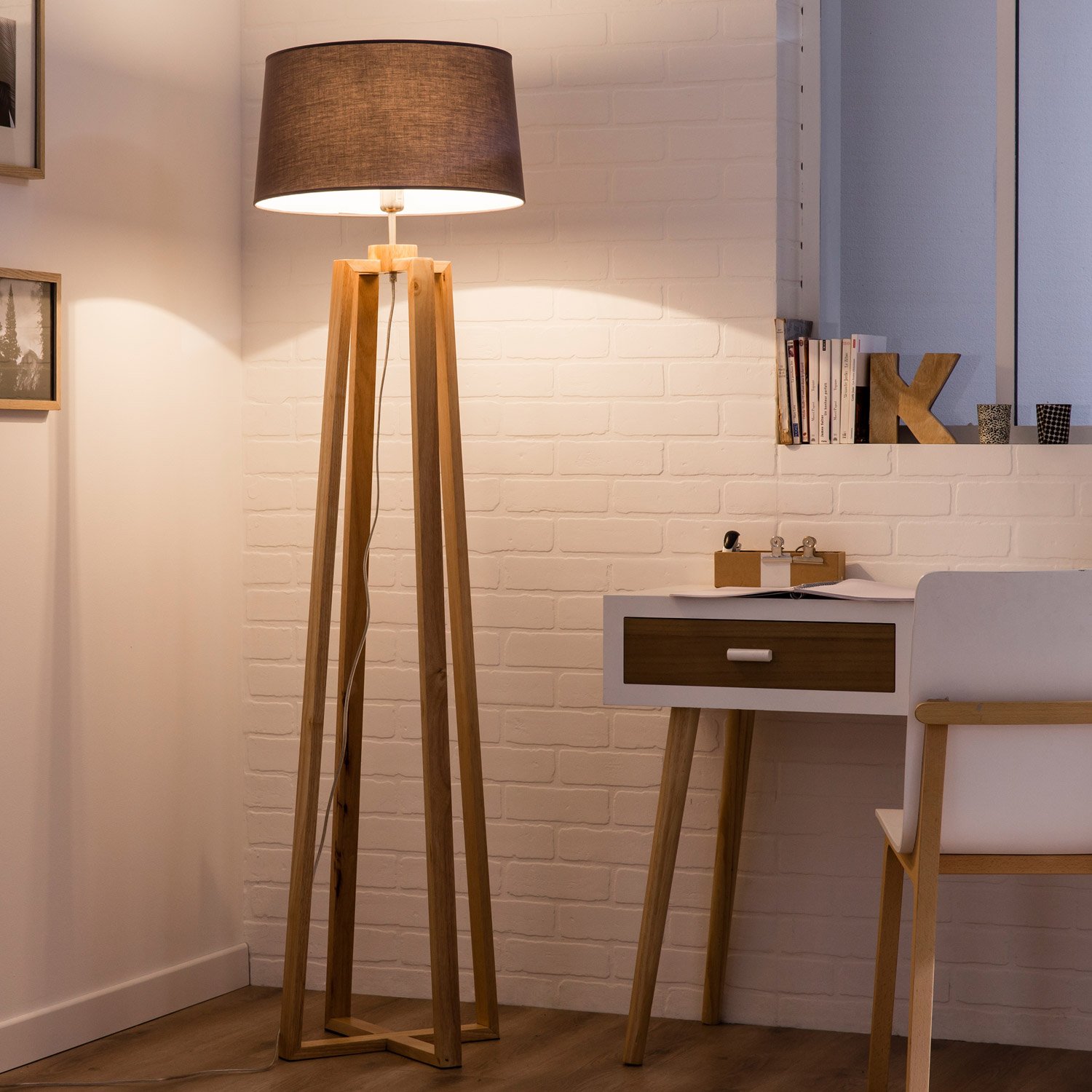 Lampadaire trepied soldes