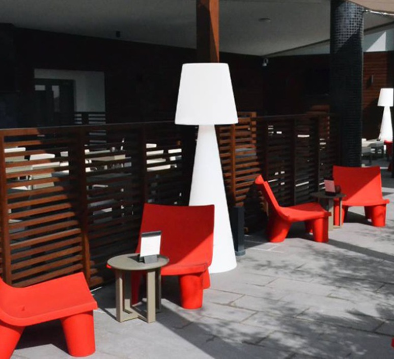 Lampadaire pivot slide