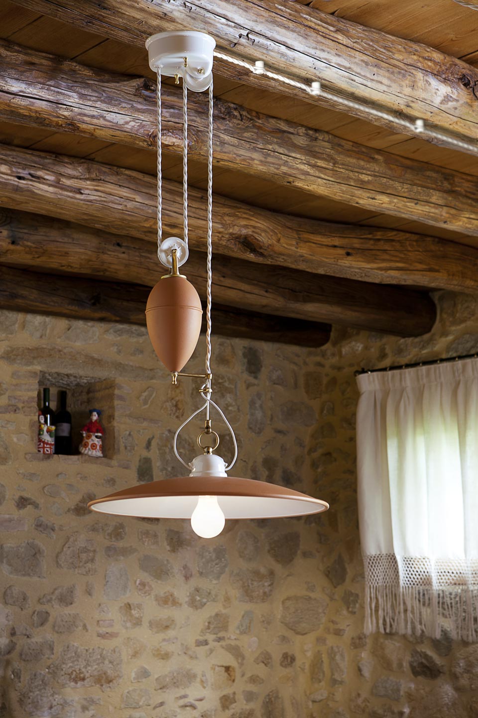 Lampe design en fil torsadé