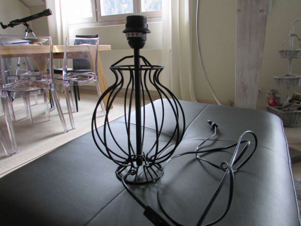 Lampe de chevet pied en fer forgé